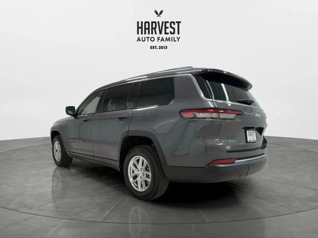 2023 Jeep Grand Cherokee Laredo Sport photo 10