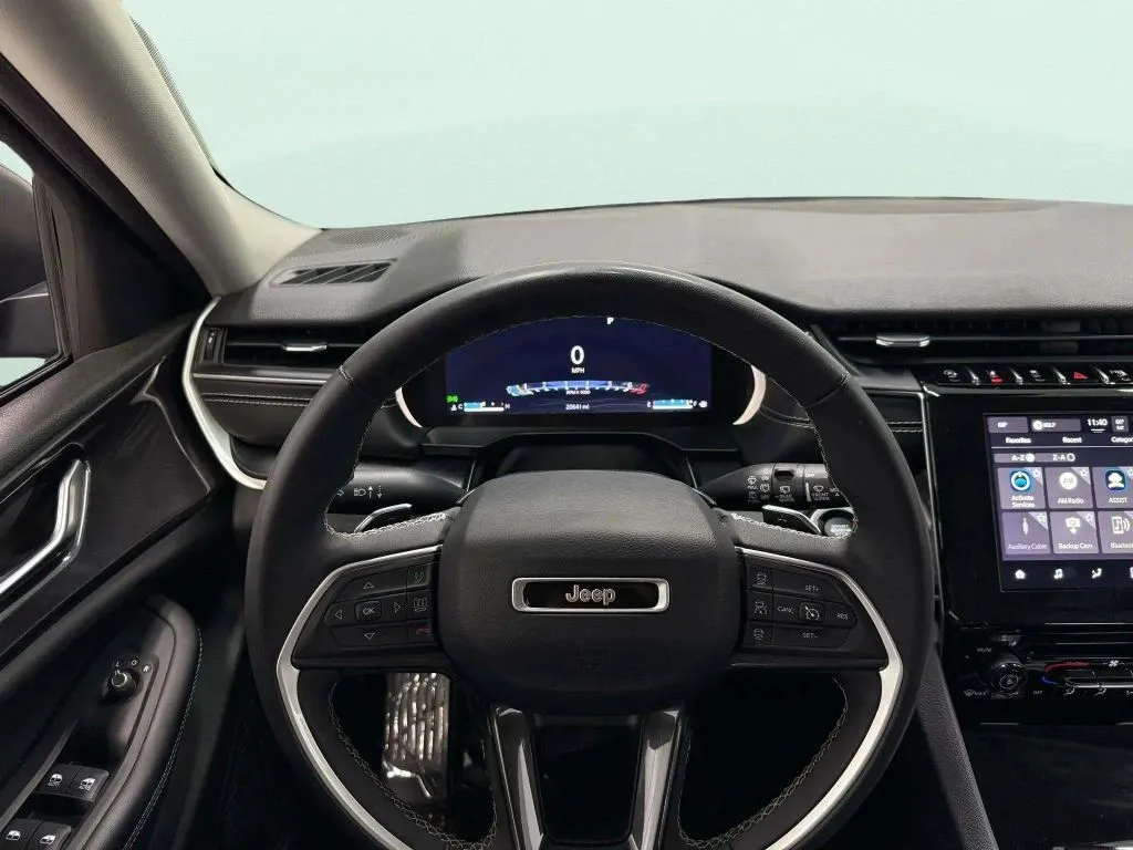 2023 Jeep Grand Cherokee Laredo Sport photo 15