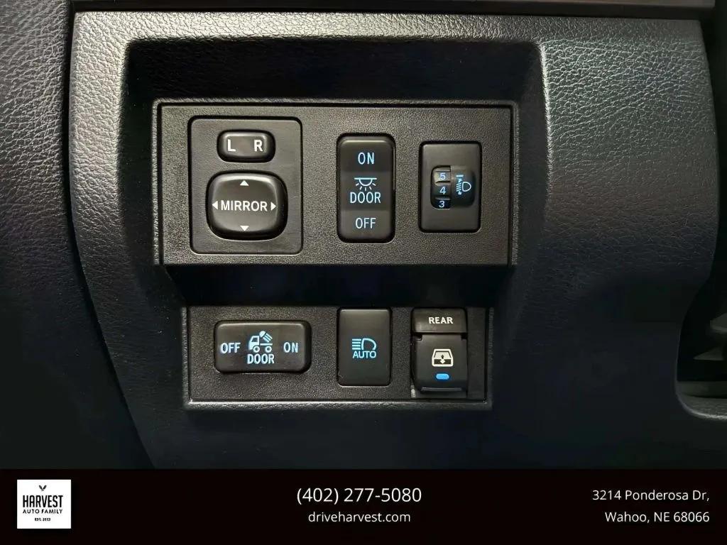 2018 Toyota Tundra SR5 photo 8