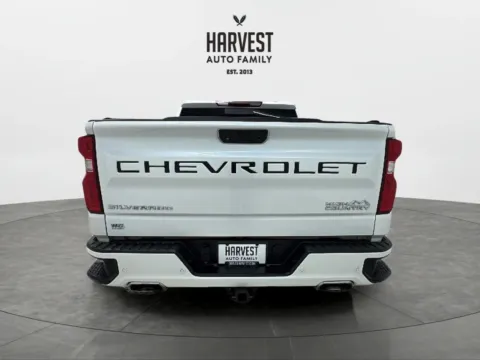More photos of 2019 Chevrolet Silverado 1500 Crew Cab High Country Pickup 4D 5 3/4 ft at Harvest Auto Family, NE