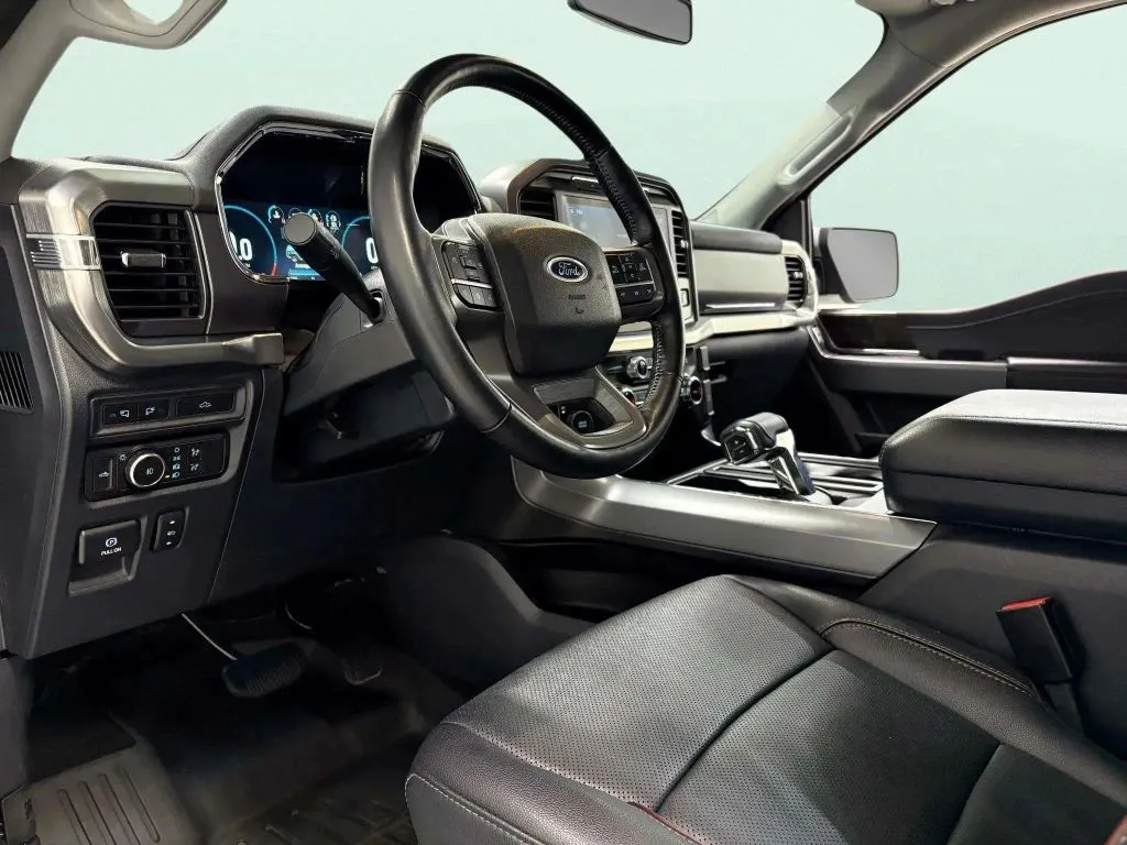 2022 Ford F-150 Lariat photo 10