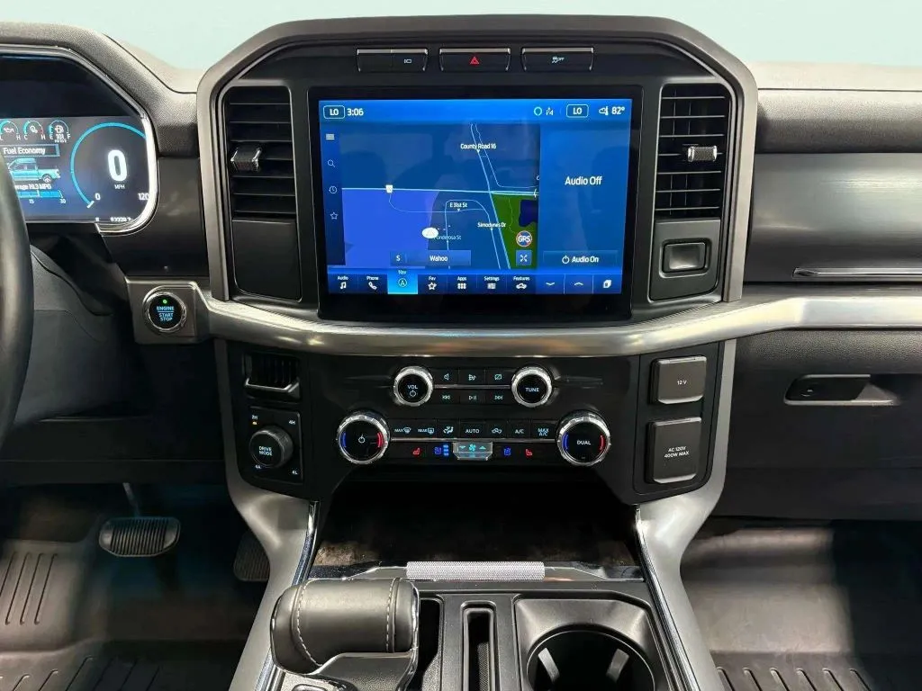 2022 Ford F-150 Lariat photo 13