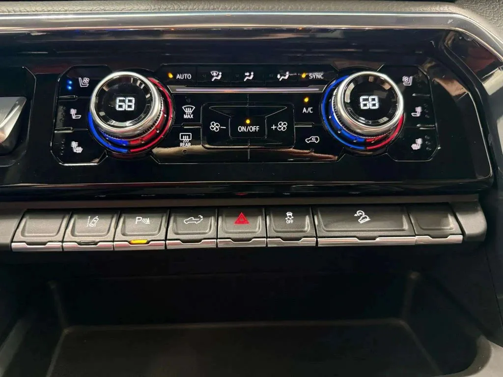 2024 Gmc Sierra 2500 HD Denali photo 26