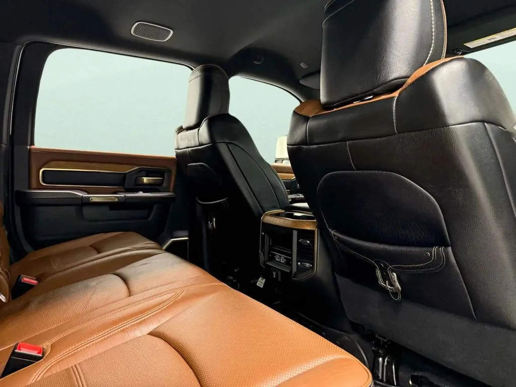 2023 Ram 2500 Laramie Longhorn photo 3