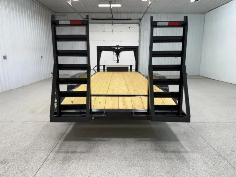 More photos of 2025 BULLDOG TRAILERS GOOSENECK 7x20 14K EQUIPMENT DOVE at Harvest Auto Family, NE