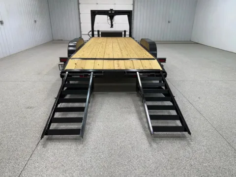 More photos of 2025 BULLDOG TRAILERS GOOSENECK 7x20 14K EQUIPMENT DOVE at Harvest Auto Family, NE