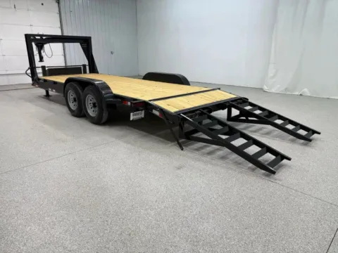 Another view of 2025 BULLDOG TRAILERS GOOSENECK 7x20 14K EQUIPMENT DOVE for sale in Wahoo, NE at Harvest Auto Family