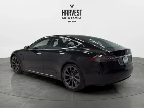 More photos of 2021 Tesla Model S Long Range Plus Sedan 4D at Harvest Auto Family, NE