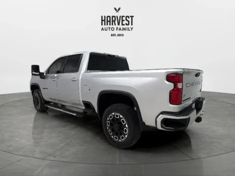 More photos of 2022 Chevrolet Silverado 2500 HD Crew Cab High Country Pickup 4D 6 1/2 ft at Harvest Auto Family, NE