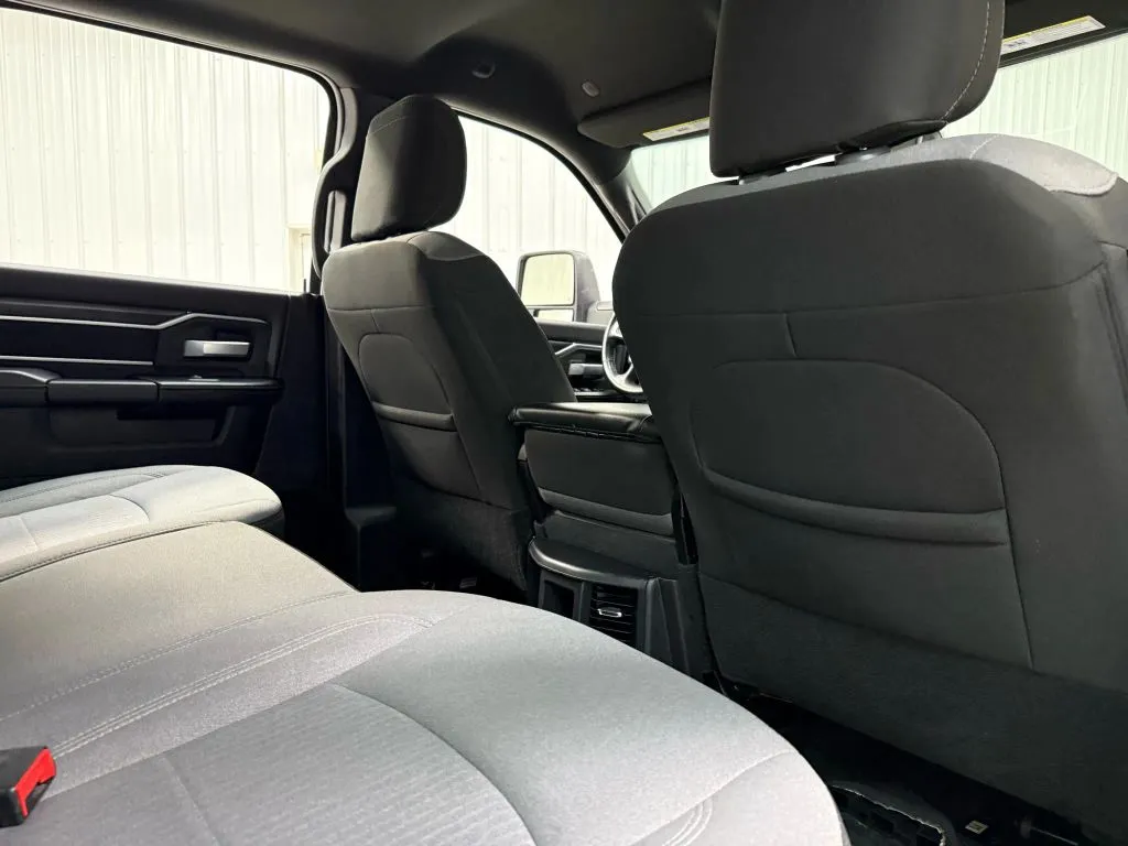 2024 Ram 3500 Big Horn photo 15