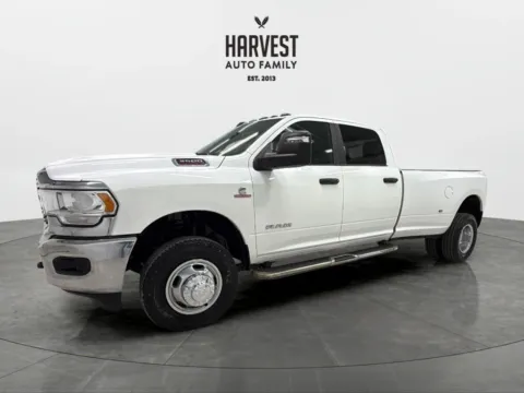 White 2024 Ram 3500 Crew Cab Big Horn Pickup 4D 8 ft for sale in Wahoo, NE