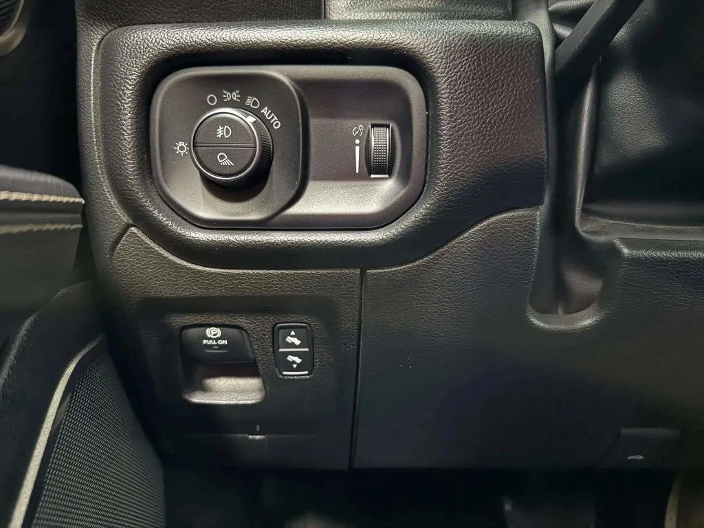2022 Ram 1500 Rebel photo 15