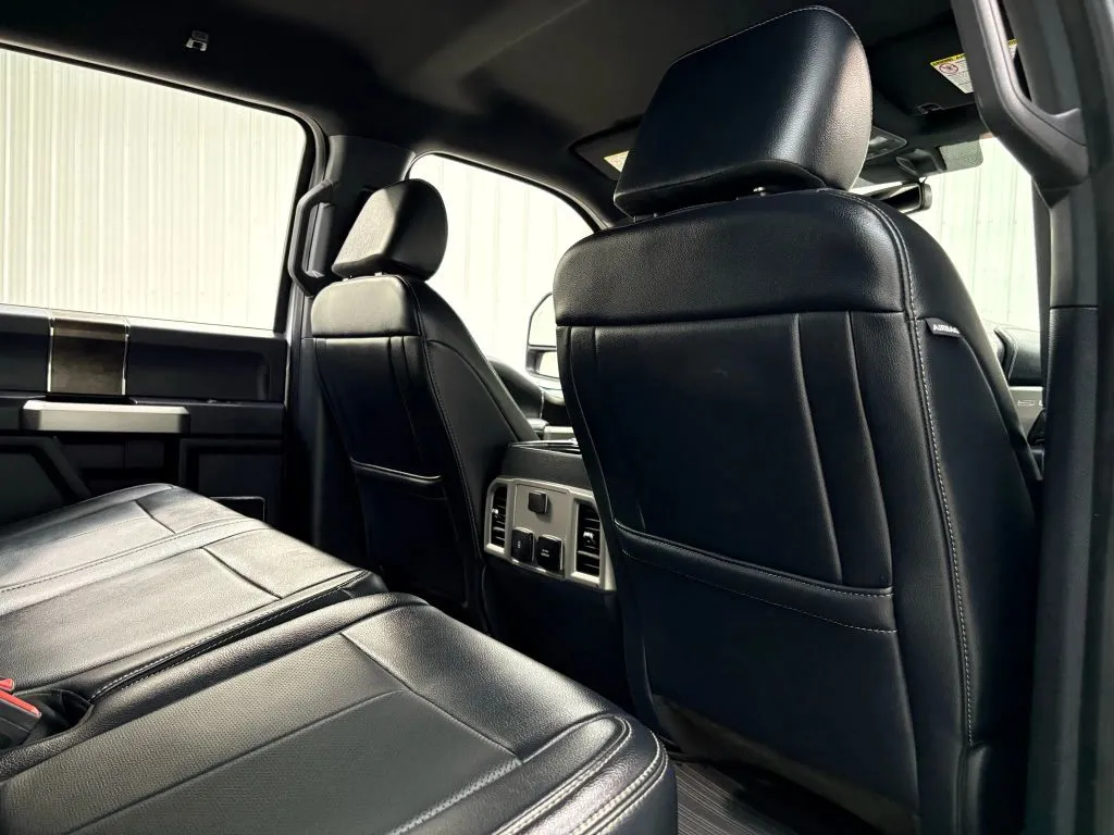 2022 Ford F-250 photo 16