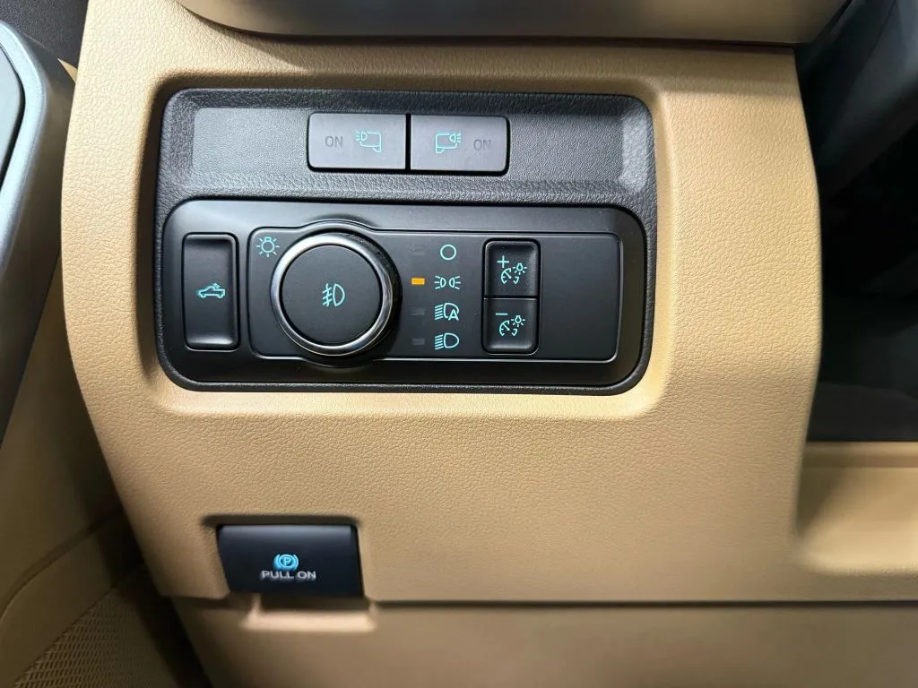 2024 Ford F-450 photo 33