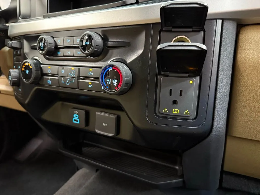 2024 Ford F-450 photo 9