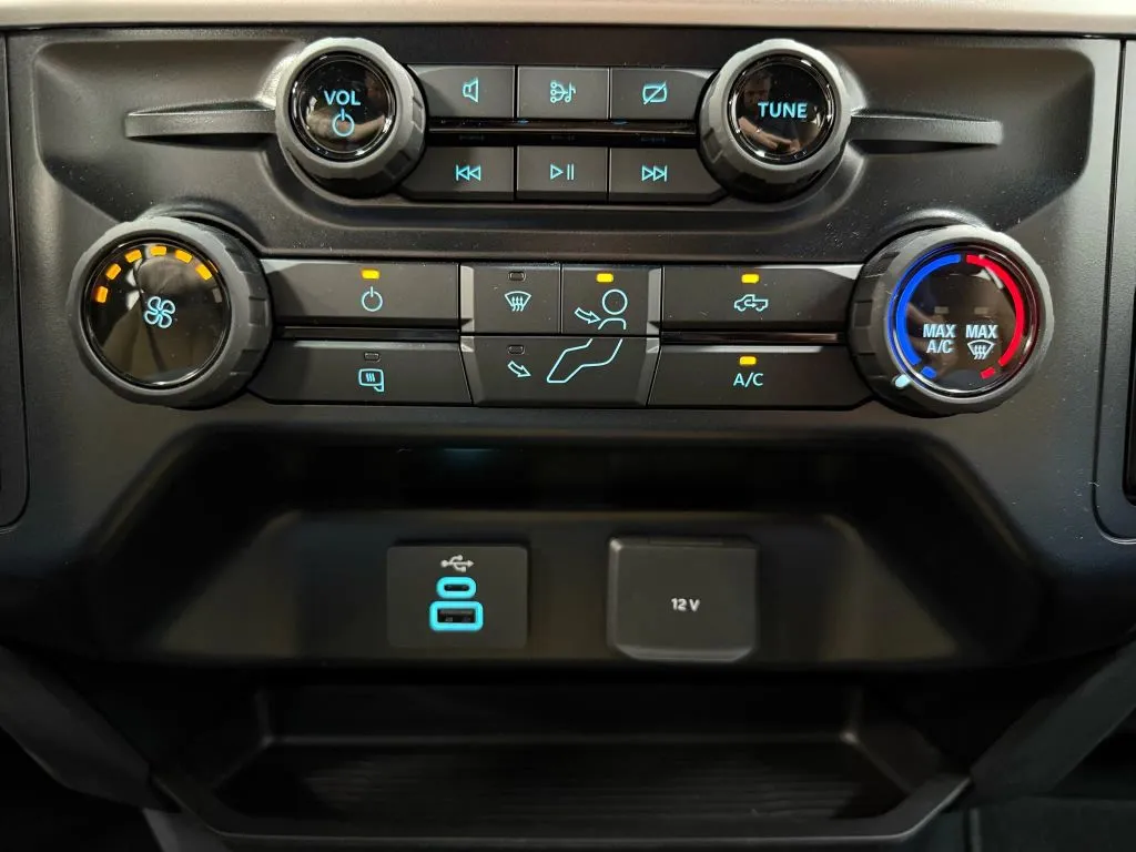 2024 Ford F-450 photo 31