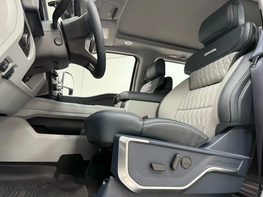 2024 Ford F-450 photo 6