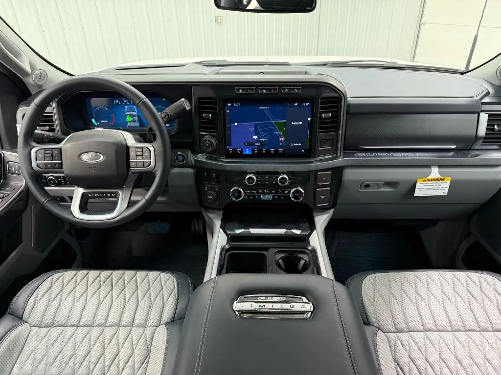 2024 Ford F-450 photo 17