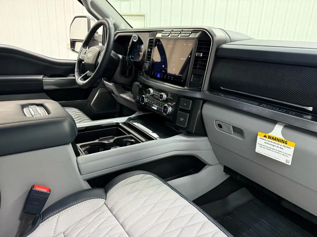 2024 Ford F-450 photo 29