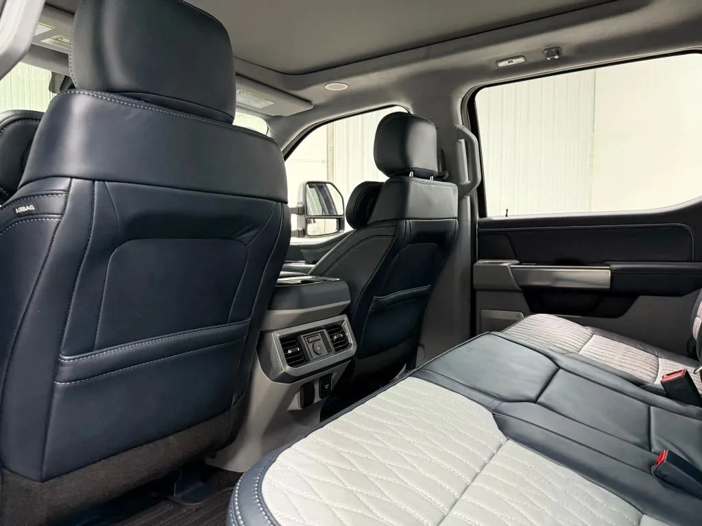 2024 Ford F-450 photo 18