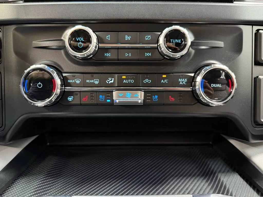 2024 Ford F-450 photo 10