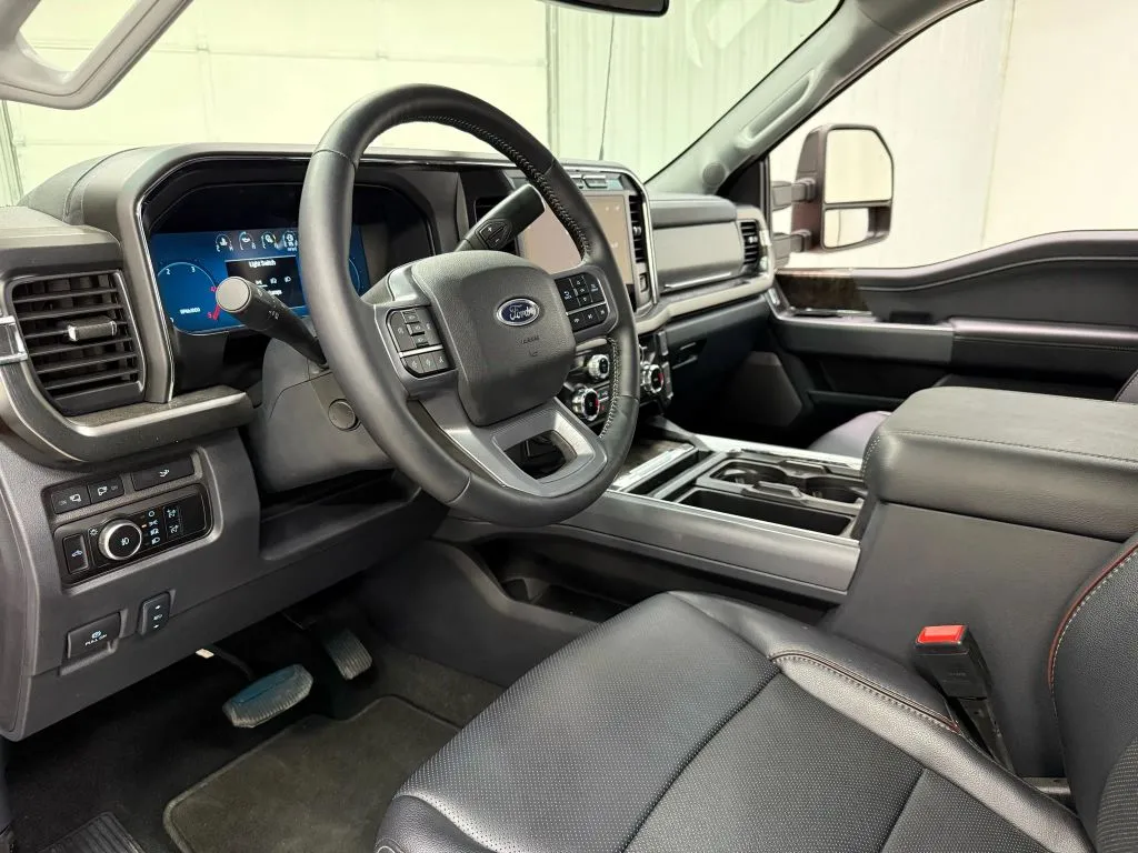 2024 Ford F-350 photo 5