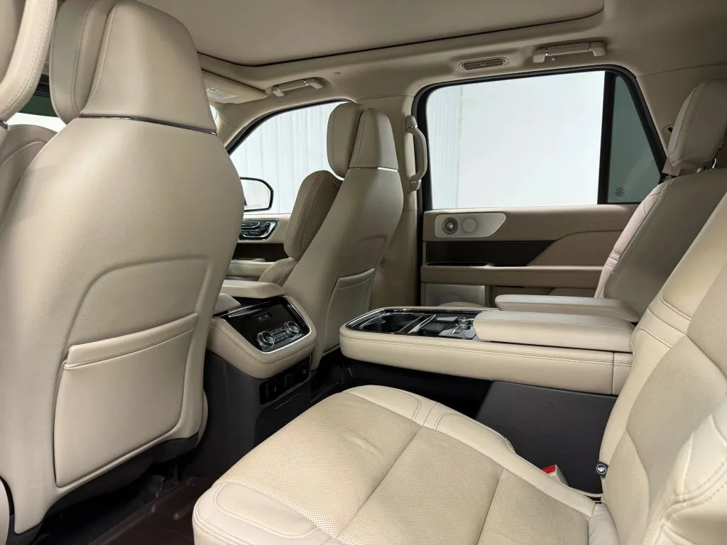 2021 Lincoln Navigator Reserve photo 6