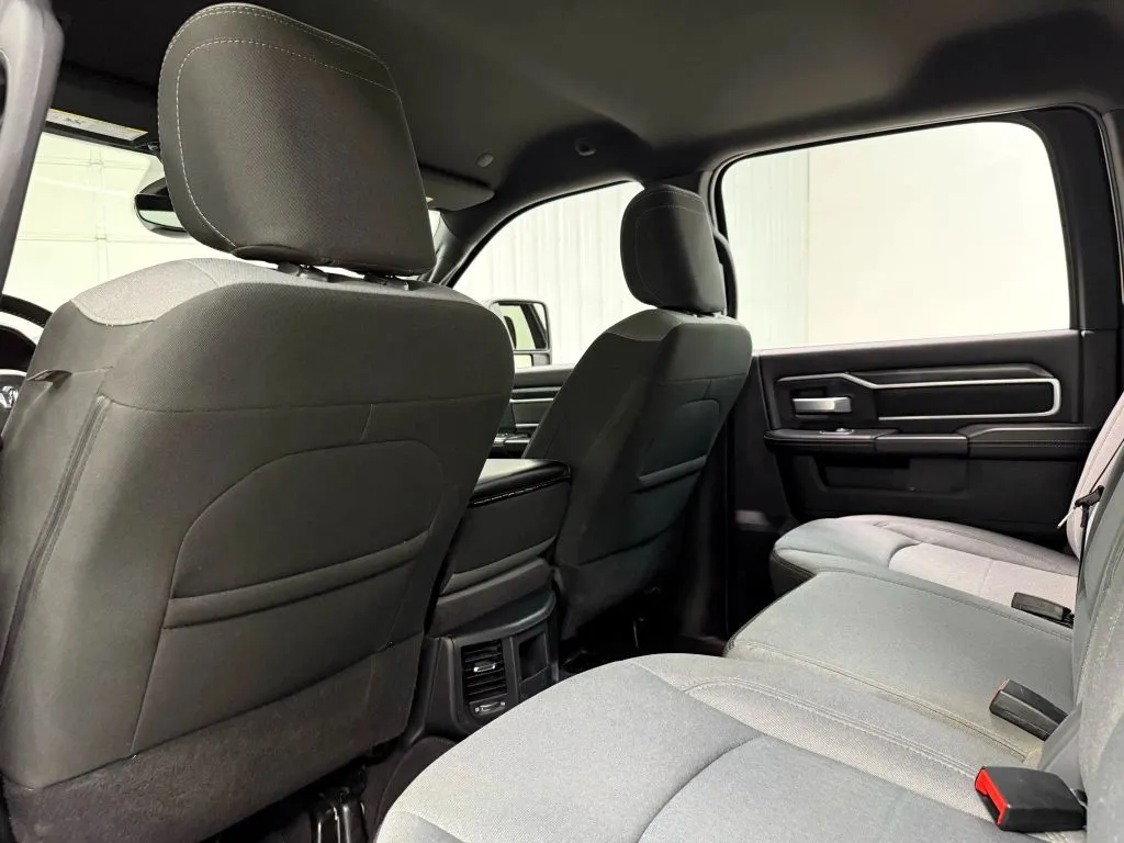 2024 Ram 2500 Big Horn photo 6