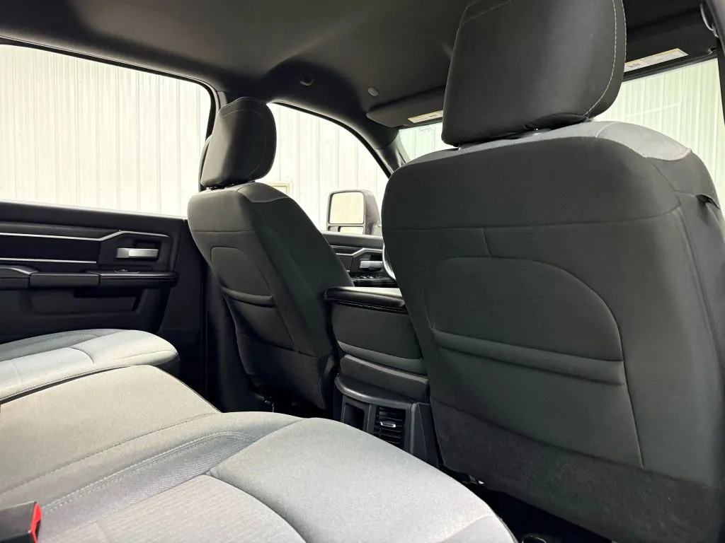 2024 Ram 2500 Big Horn photo 16
