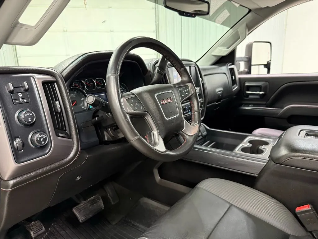 2017 Gmc Sierra 2500 HD SLT photo 25