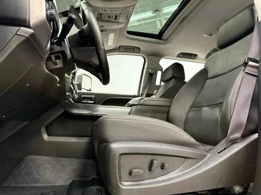 2017 Gmc Sierra 2500 HD SLT photo 26