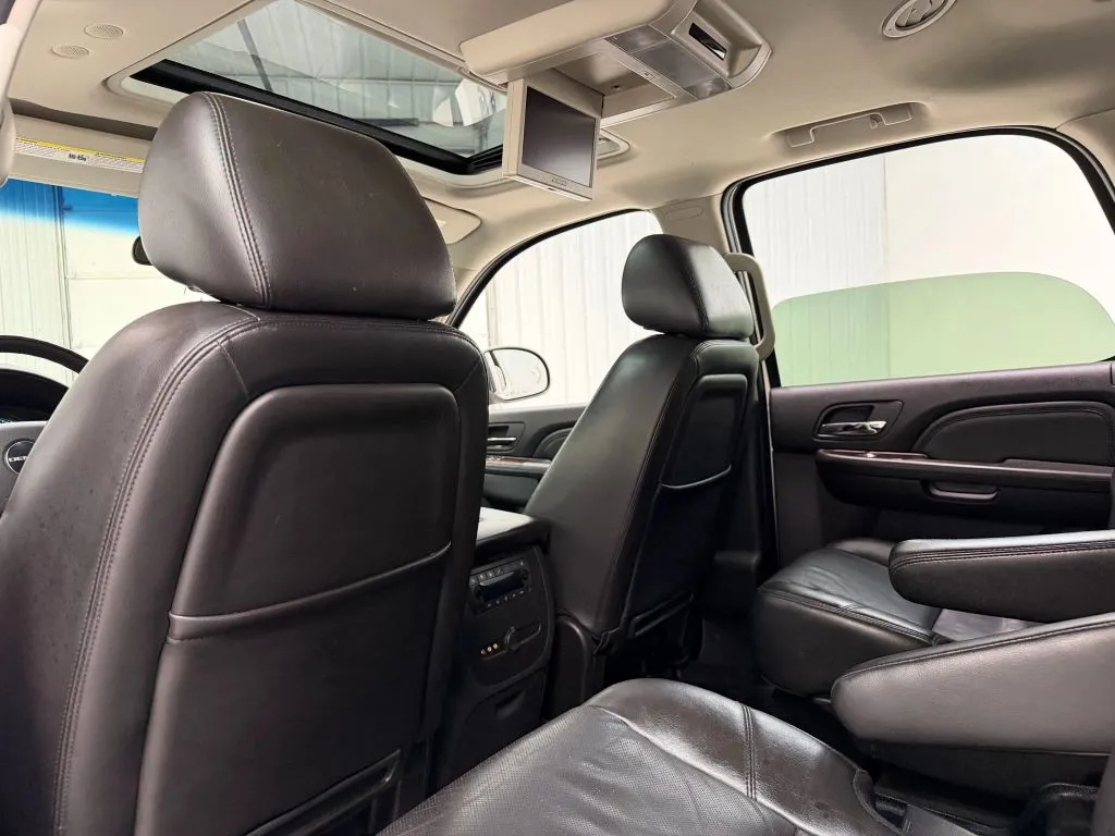2010 Gmc Yukon Denali photo 5