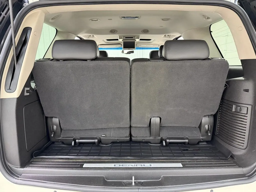 2010 Gmc Yukon Denali photo 15