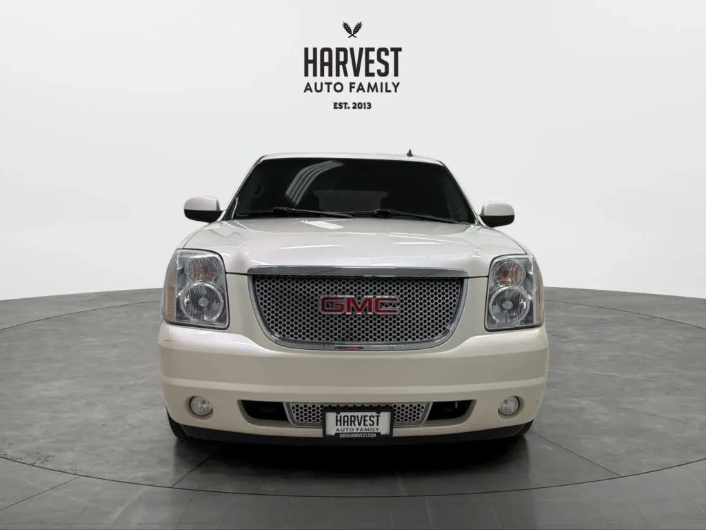 2010 Gmc Yukon Denali photo 13
