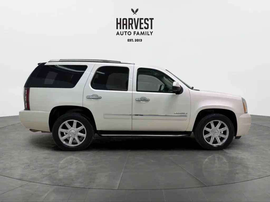 2010 Gmc Yukon Denali photo 12