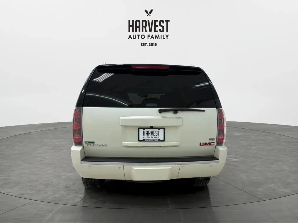 2010 Gmc Yukon Denali photo 11