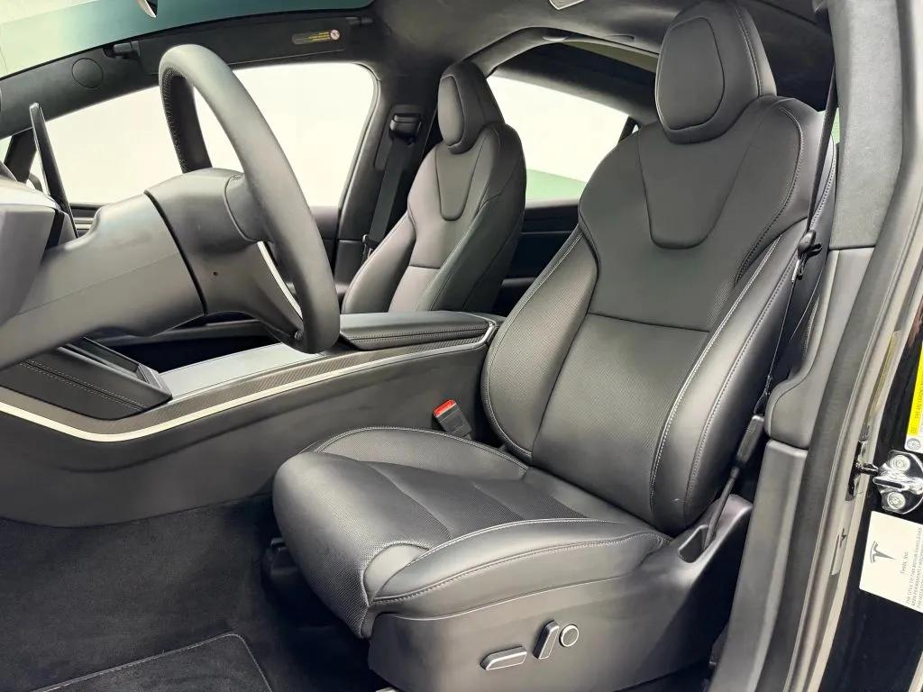 2024 Tesla Model X Plaid photo 20
