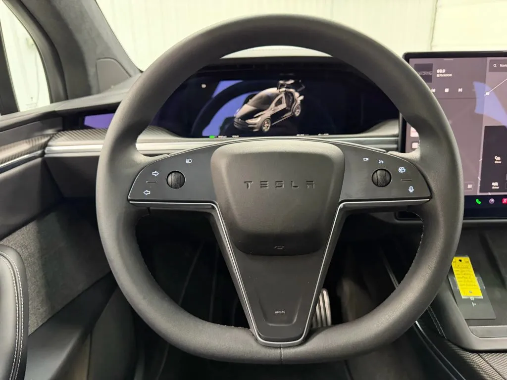 2024 Tesla Model X Plaid photo 22