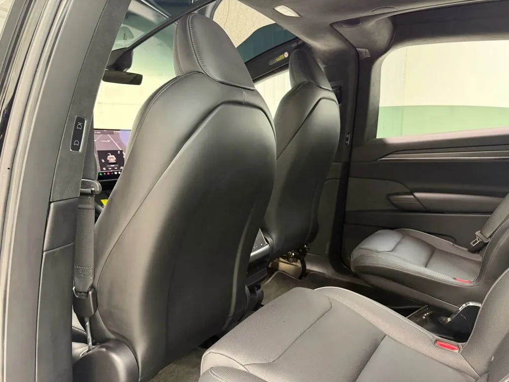 2024 Tesla Model X Plaid photo 2
