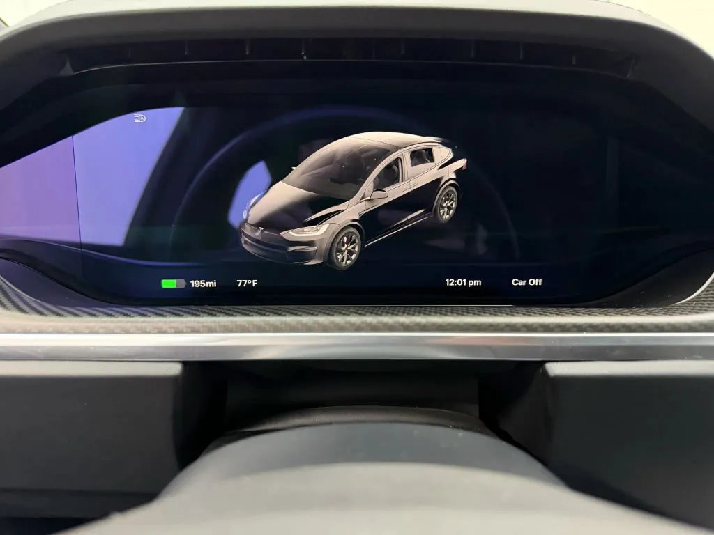 2024 Tesla Model X Plaid photo 4