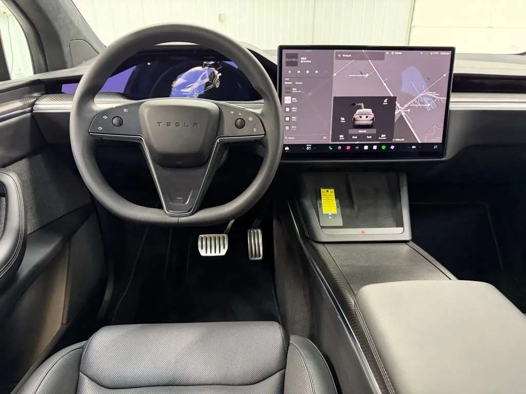 2024 Tesla Model X Plaid photo 12