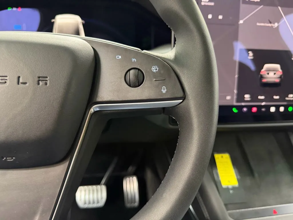 2024 Tesla Model X Plaid photo 15
