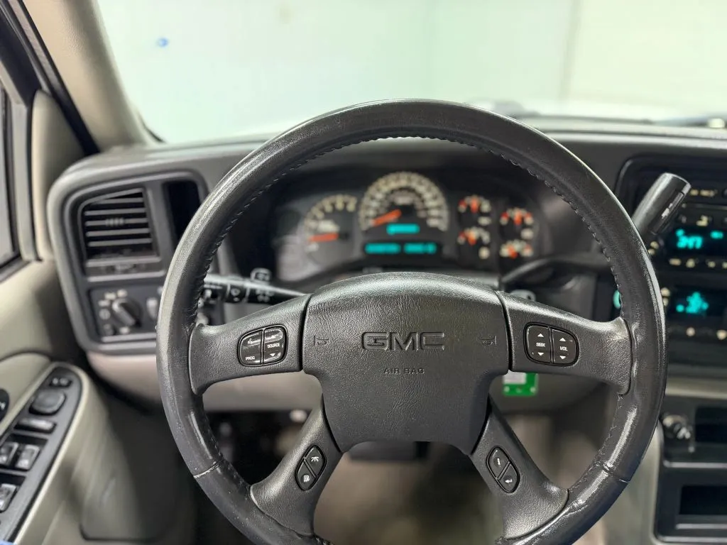 2005 Gmc Yukon XL 1500 SLT photo 16