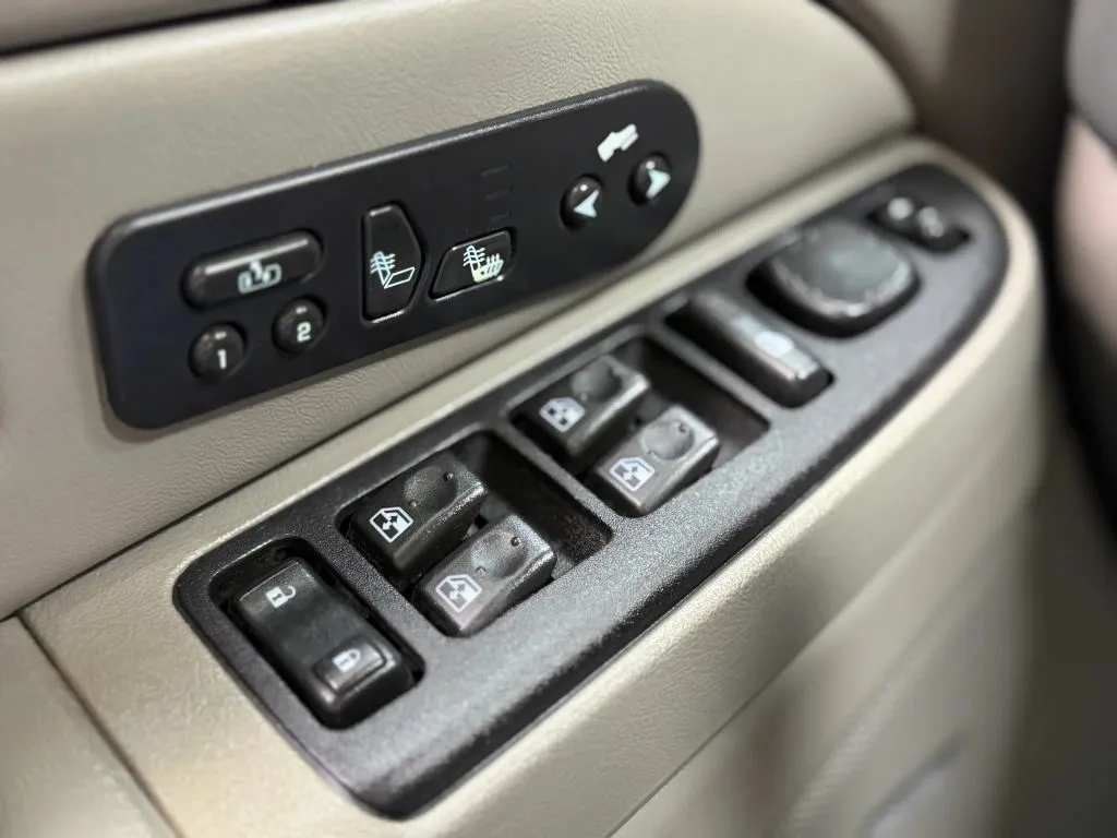 2005 Gmc Yukon XL 1500 SLT photo 24