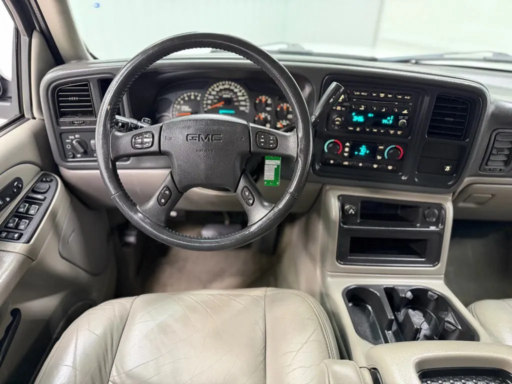 2005 Gmc Yukon XL 1500 SLT photo 7