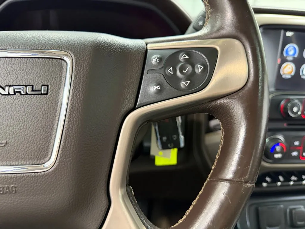 2016 Gmc Sierra 2500 HD Denali photo 30