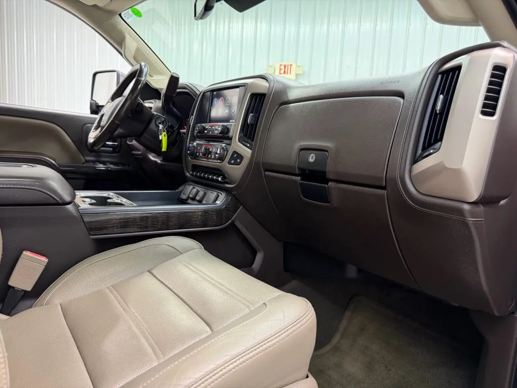 2016 Gmc Sierra 2500 HD Denali photo 15