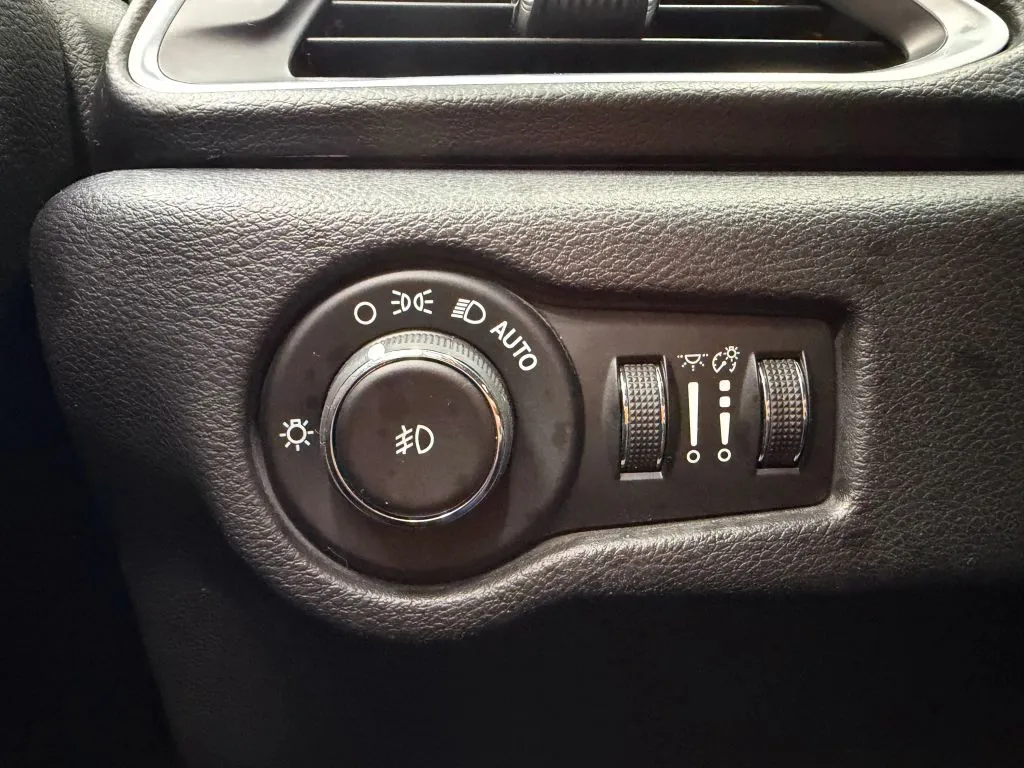 2018 Chrysler Pacifica Touring Plus photo 29