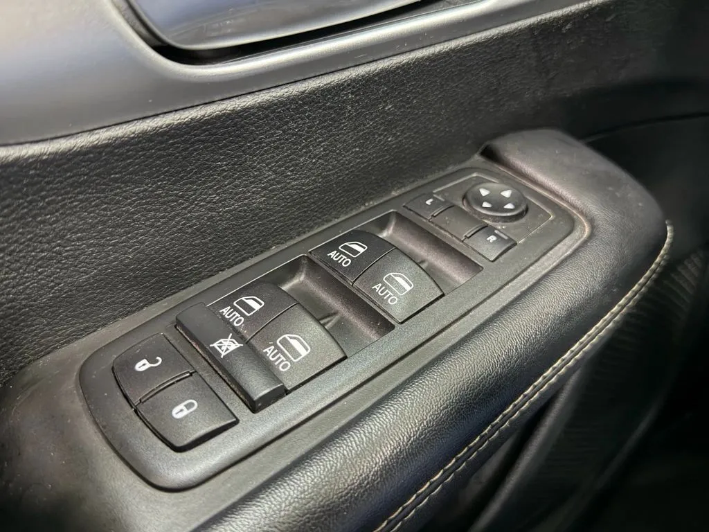 2018 Chrysler Pacifica Touring Plus photo 19