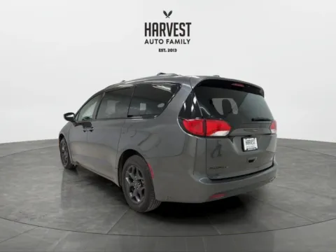 More photos of 2018 Chrysler Pacifica Touring L Plus Minivan 4D at Harvest Auto Family, NE